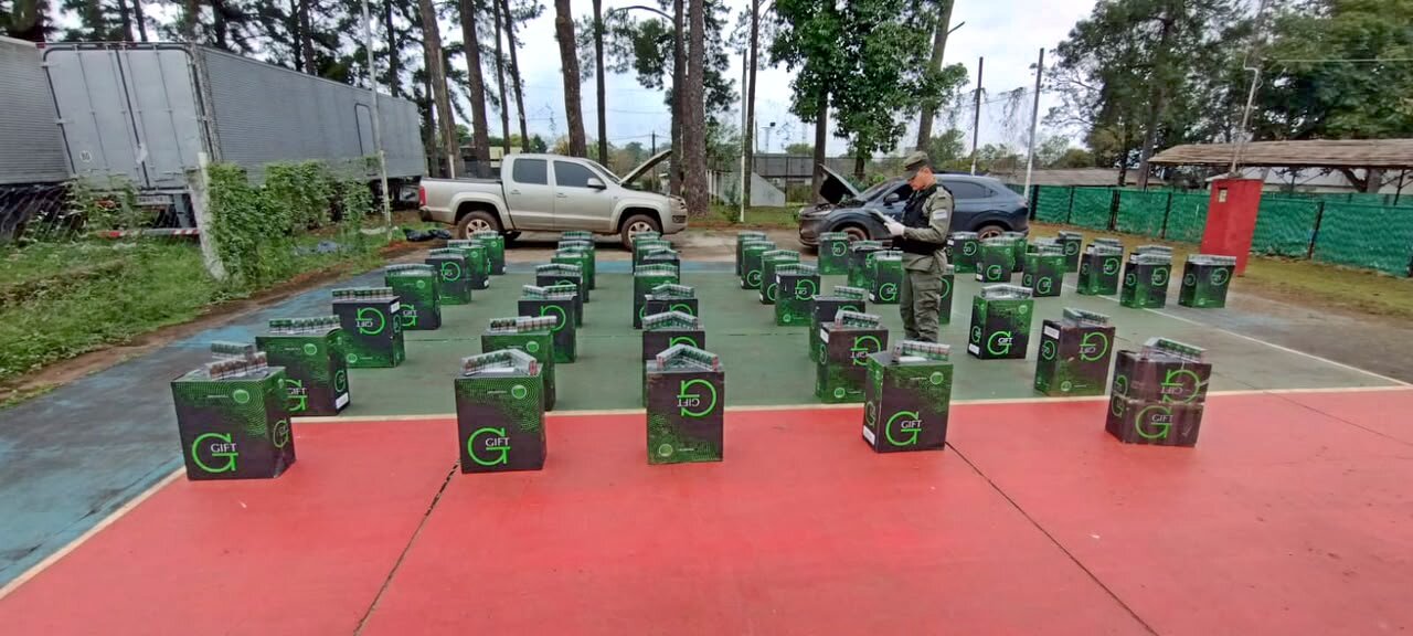 Secuestraron dos camionetas con cigarrillos de contrabando que evadieron un control  2